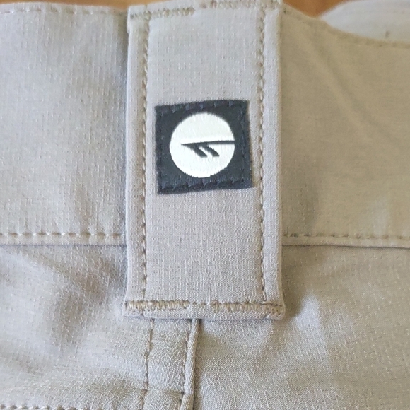 Hi-Tec Men's Cargo Pants Size 30/32 - Picture 9 of 9